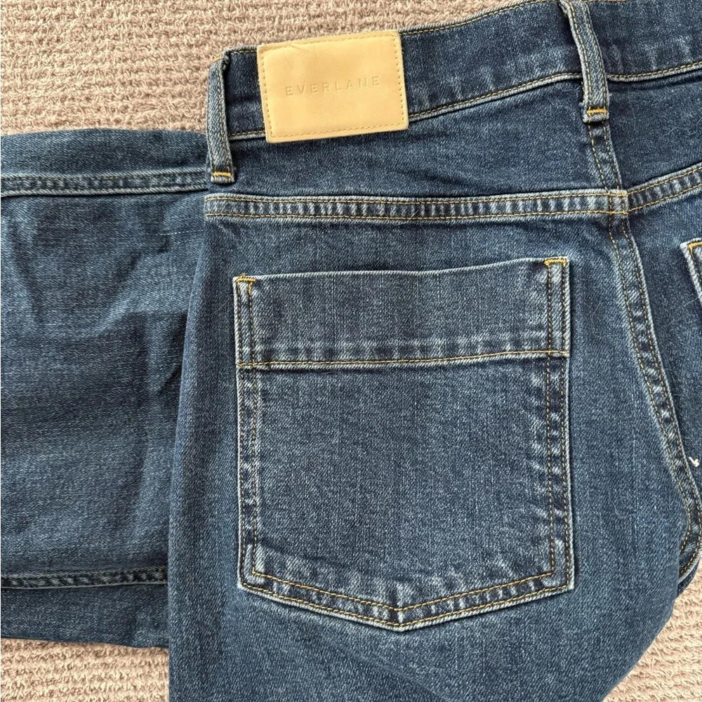 Everlane High-Rise Jeans in Dark Blue Denim - Picture 4 of 6